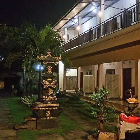 Puji Homestay 마타람 외부 사진