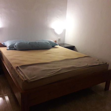 Puji Homestay 마타람 외부 사진