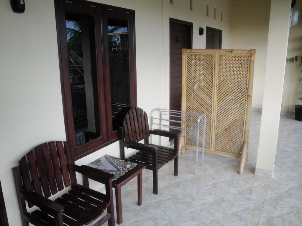 Puji Homestay 마타람 외부 사진