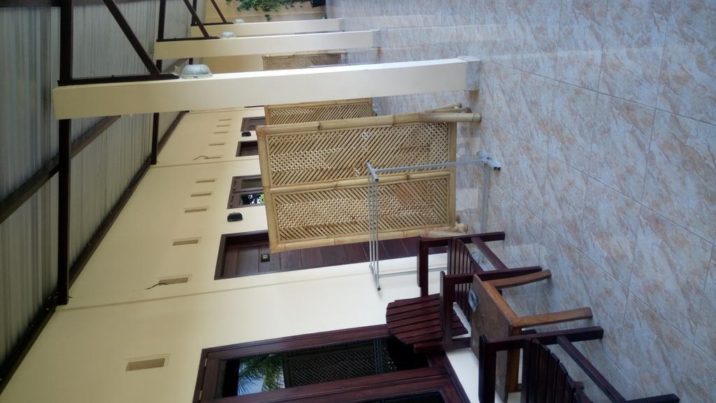 Puji Homestay 마타람 외부 사진